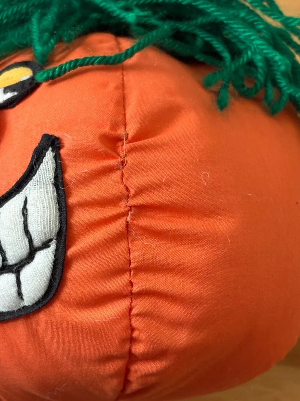 Grinners Pumpkin Halloween Plush Decor Green Yarn Hair Fabric 6 Inch 1995 Vtg